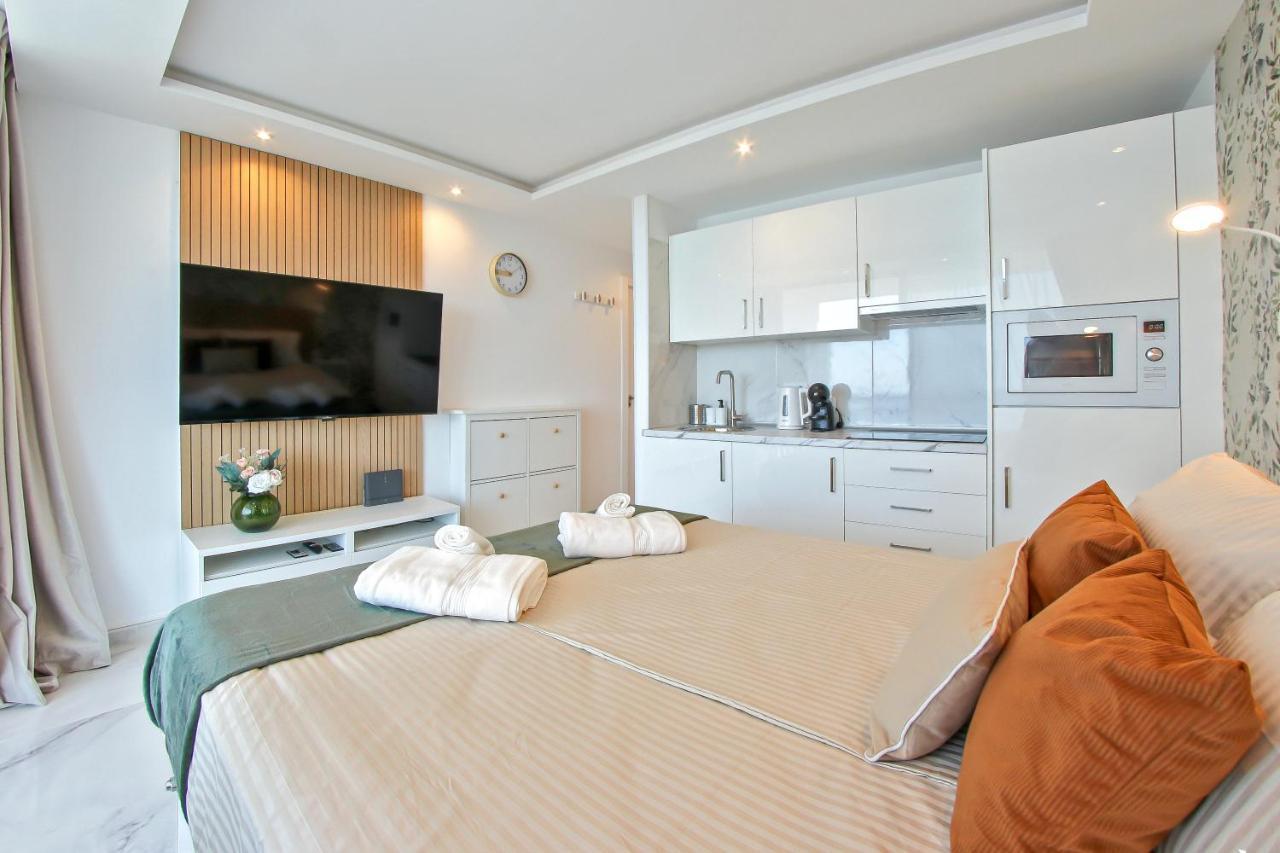 Stylish Modern Studio With Ocean View And Pools, 1001, Ponderosa ปลายาเดลาสอเมริกาส ภายนอก รูปภาพ